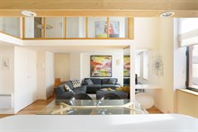 A louer en courte durée au mois duplex confortable et moderne avec 2 chambres rue Laugier à Pereire Paris 17ème