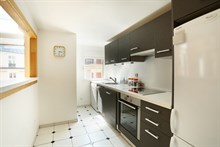 Location meublée en courte durée d'un duplex confortable avec 2 chambres rue Laugier à Pereire Paris 17ème