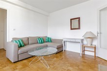 A louer à l'année appartement de 2 pièces moderne et confortable à Montparnasse Pasteur Paris 15ème