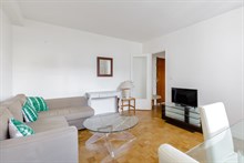 Location annuelle d'un appartement de 2 pièces meublé et moderne à Montparnasse Pasteur Paris 15ème