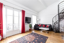 Location meublée temporaire d'un duplex confortable avec 2 chambres à Tolbiac Paris 13ème