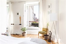 Location au mois d'un appartement de 2 pièces confortable à Commerce Paris 15ème arrondissement