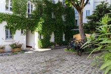 Location meublée mensuelle d'un appartement de 2 pièces à Commerce Paris 15ème arrondissement