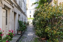 Location meublée mensuelle d'un appartement de 2 pièces confortable à Commerce Paris 15ème arrondissement