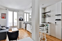 Location meublée de courte durée d'un appartement de 2 pièces moderne pour 3 à Montmartre, Jules Joffrin, Paris 18ème