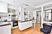 Location meublée de courte durée d'un appartement de 2 pièces pour 3 à Montmartre, Jules Joffrin, Paris 18ème