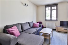 A louer au mois appartement de 2 pièces pour 2 ou 4 personnes aux Batignolles Paris 17ème