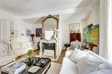 Bel appartement de 2 pièces à louer en courte durée à la semaine pour 2 ou 3 personnes à Saint Placide Paris 6ème