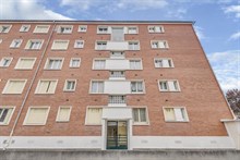 Location meublée mensuelle d'un appartement familial confortable avec 3 chambres et balcon à La Garenne Colombes