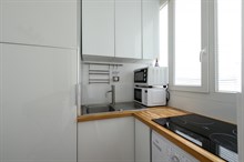 Location meublée à l'année d'un appartement de 2 pièces confortable aux Batignolles Paris 17ème arrondissement