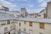 Location annuelle d'un studio refait à neuf à Cardinal Lemoine Jussieu Paris 5ème arrondissement