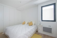 Location meublée mensuelle d'un loft de type industriel avec 2 chambres doubles à Charles Michels Paris 15ème arrondissement