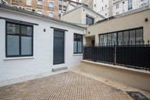 Location meublée mensuelle d'un appartement de 3 pièces avec 2 chambres doubles modernes rue Saint Charles Paris à Beaugrenelle 15ème arrondissement