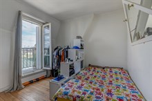 A louer vide appartement de 2 pièces avec balcon Mouton Duvernet Paris 14ème