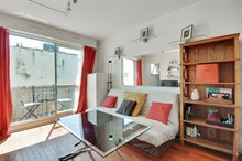 Location meublée mensuelle en courte durée d'un studio pour 2 avec balcon plein Sud à Bastille Paris 11ème