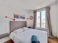A louer au mois appartement F3 avec 2 chambres doubles à Montmartre Abbesses Paris 18ème arrondissement