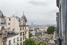 Location meublée mensuelle d'un F2 de standing pour 2 à Montmartre Paris 18ème