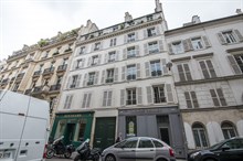 Location meublée mensuelle paris 7ème avec balcon