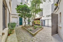 Location meublée mensuelle d'un appartement confortable pour 2 avec 2 balcons à Nation Paris 12ème