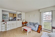 Location meublée confortable à la semaine d'un F3 avec 2 chambres avec balcon terrasse à Montsouris Paris 14ème arrondissement