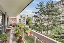 Location meublée mensuelle d'un F3 de standing avec 2 chambres avec balcon terrasse à Montsouris Paris 14ème
