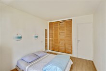 A louer à la semaine appartement confortable de 3 pièces avec 2 chambres avec balcon terrasse à Montsouris Paris 14ème