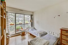 Location meublée à la semaine en courte durée avec balcon terrasse à Montsouris Paris 14ème arrondissement