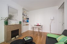 Location meublée de standing d'un appartement de 2 pièces refait à neuf à Montparnasse Paris 15ème