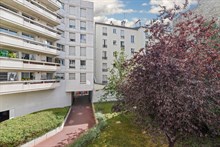 F3 de standing à louer en courte durée au mois avec 2 chambres doubles et terrasse en rez-de-jardin à Levallois-Perret