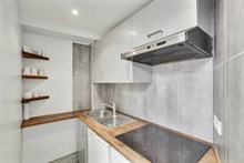 Location meublée mensuelle d'un duplex avec une chambre proche quais de Seine Paris 7ème