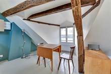 A louer au mois loft moderne et design sous les toits à Strasbourg Saint Denis République Paris 10ème