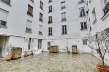 Location meublée mensuelle d'un studio confortable pour 2 à Gambetta Bagnolet en face de Père Lachaise, Paris 20ème arrondissment