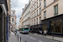 Location meublée mensuelle à l'année d'un F2 de standing pour 2 à Odéon Saint Germain Paris 6ème arrondissement