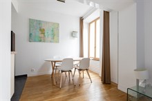 Triplex à louer meublé à l'année avec 2 pièces pour 2 personnes à Odéon Saint Germain Paris 6ème arrondissement