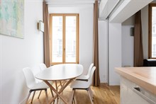 Triplex moderne à louer à l'année sur 2 pièces avec 1 chambre double à Saint-Germain Odéon Paris 6ème