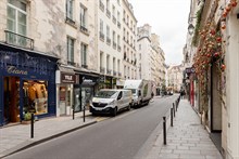 Triplex à louer meublé à l'année avec 2 pièces pour 2 personnes à Odéon Saint Germain Paris 6ème arrondissement