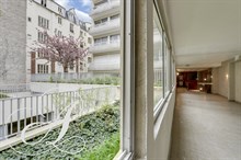 Studio moderne refait à neuf avec balcon, bail mobilité Vaugirard Paris 15ème