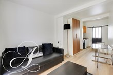 Location meublée mensuelle d'un appartement studio pour l'année refait à neuf avenue de Versailles Paris 16ème arrondissement