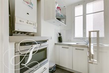A louer au mois appartement de 2 pièces avec balcon pour 2 personnes rue Saint-Charles à Dupleix Paris 15ème
