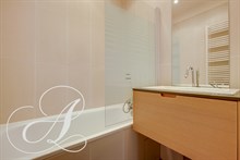 Location meublée confortable d'un F2 moderne pour 2 rue Saint-Charles à Dupleix Paris 15ème arrondissement