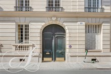 Location meublée de courte durée à la semaine d'un appartement de standing de 2 pièces pour 2 aux Invalides Paris 7ème