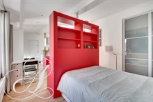 Location meublée annuelle d'un studio alcôve au style moderne à Montparnasse Paris 15ème arrondissement