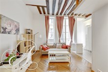 Location meublée à la semaine en courte durée d'un petit duplex pour 2 ou 4 personnes île Saint-Louis Marais Paris 4ème arrondissement