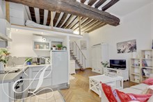 Location meublée confortable en saisonnier d'un grand studio avec mezzanine situé sur l'île Saint-Louis Marais Paris 4ème arrondissement