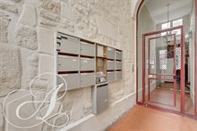 Location meublée à la semaine en courte durée d'un studio avec mezzanine en duplex situé sur l'île Saint-Louis Marais Paris 4ème arrondissement