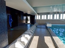 Studio meublé à louer en bail mobilité avec piscine dans l'immeuble Montparnasse Plaisance Paris 15ème arrondissement
