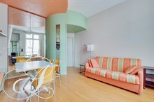 Location au mois Paris 8ème, 1 chambre 39 m2