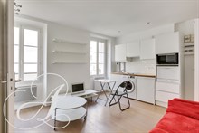 Location meublée mensuelle en bail mobilité d'un studio à Beaugrenelle Tour Eiffel Paris 15ème arrondissement