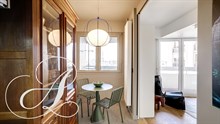 Grand studio de luxe à louer en bail mobilité avec balcon pour 2 à Montparnasse Paris 15ème