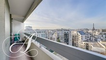 Grand studio de luxe à louer en bail mobilité avec balcon pour 2 à Montparnasse Paris 15ème